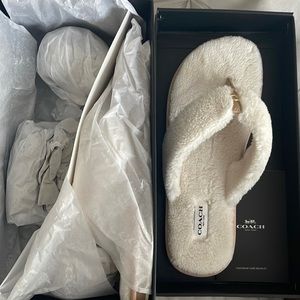 𝗖𝗢𝗔𝗖𝗛 Hampton Flip Flop ✨